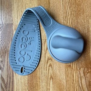 The Beebo - Free Hand Baby Bottle Holder - Grey - EUC